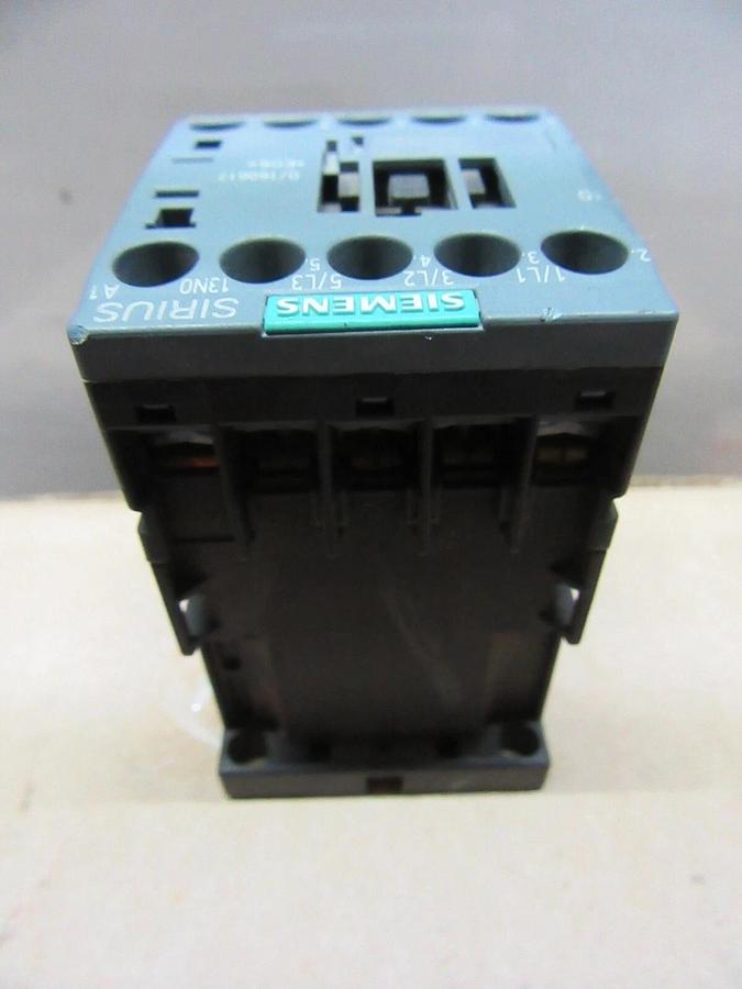 Used SIEMENS CONTACTOR 3RT2016-1AK61 600 VAC 20 AMP 7.5 HP 3-PHASE COIL: 110/120 VOLT