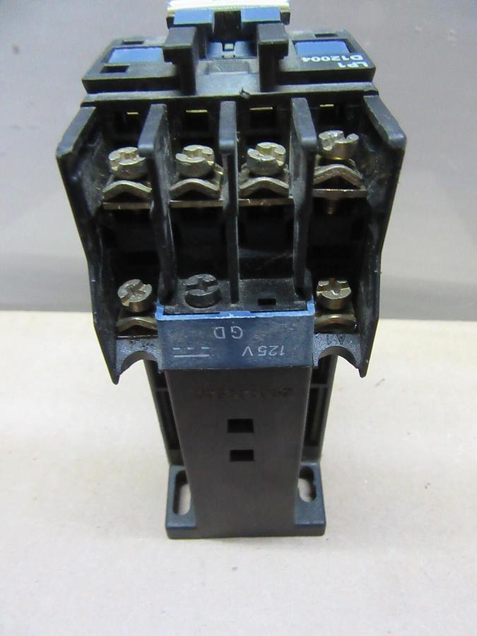 Used TELEMICANIQUE CONTACTOR LP1-D12004 600 VOLT 25 AMP 10 HP COIL: 125 VDC