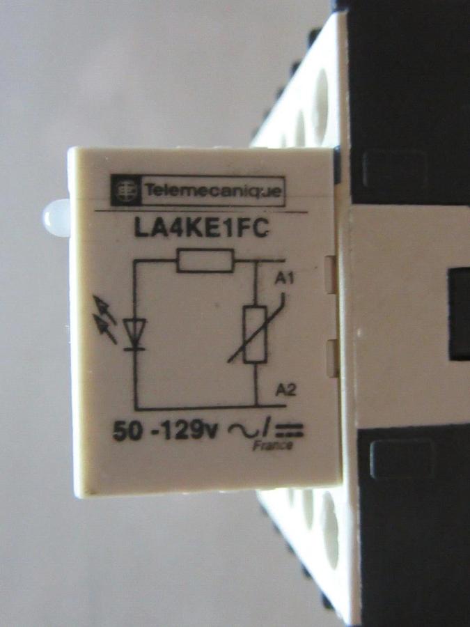 Used LOT OF 4 SQUARE D RELAY LC1K06-01F7 600 VOLT 15 AMP 3-PHASE W/ INDICATOR