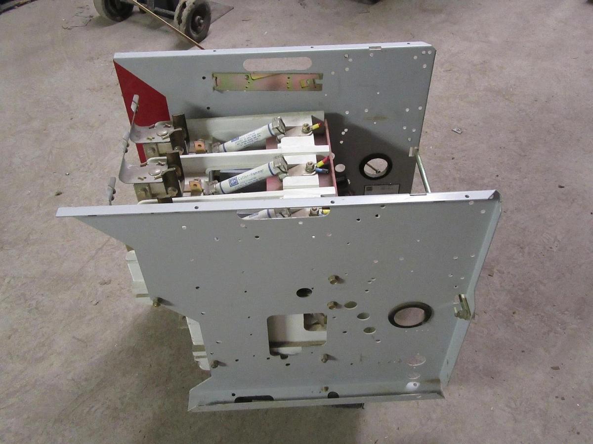 Used CUTLER-HAMMER AMPGARD MEDIUM VOLTAGE CONTACTOR SJS25VW430 2400V 360A COIL: 120V