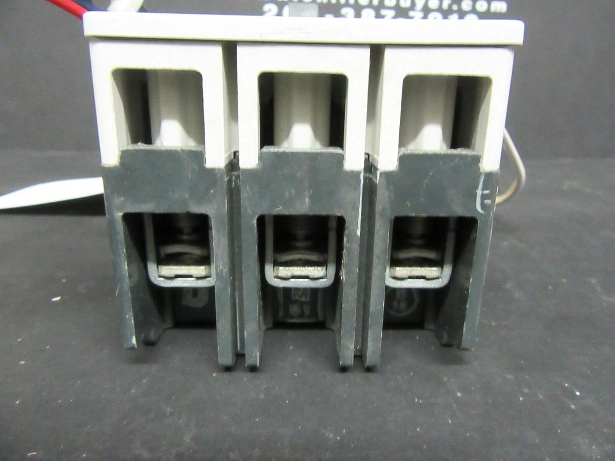 Used 3 AMP ALLEN BRADLEY 140M-H8 BREAKER 140M-H8P-B30 3 POLE 480 VAC W/ SHUNT TRIP