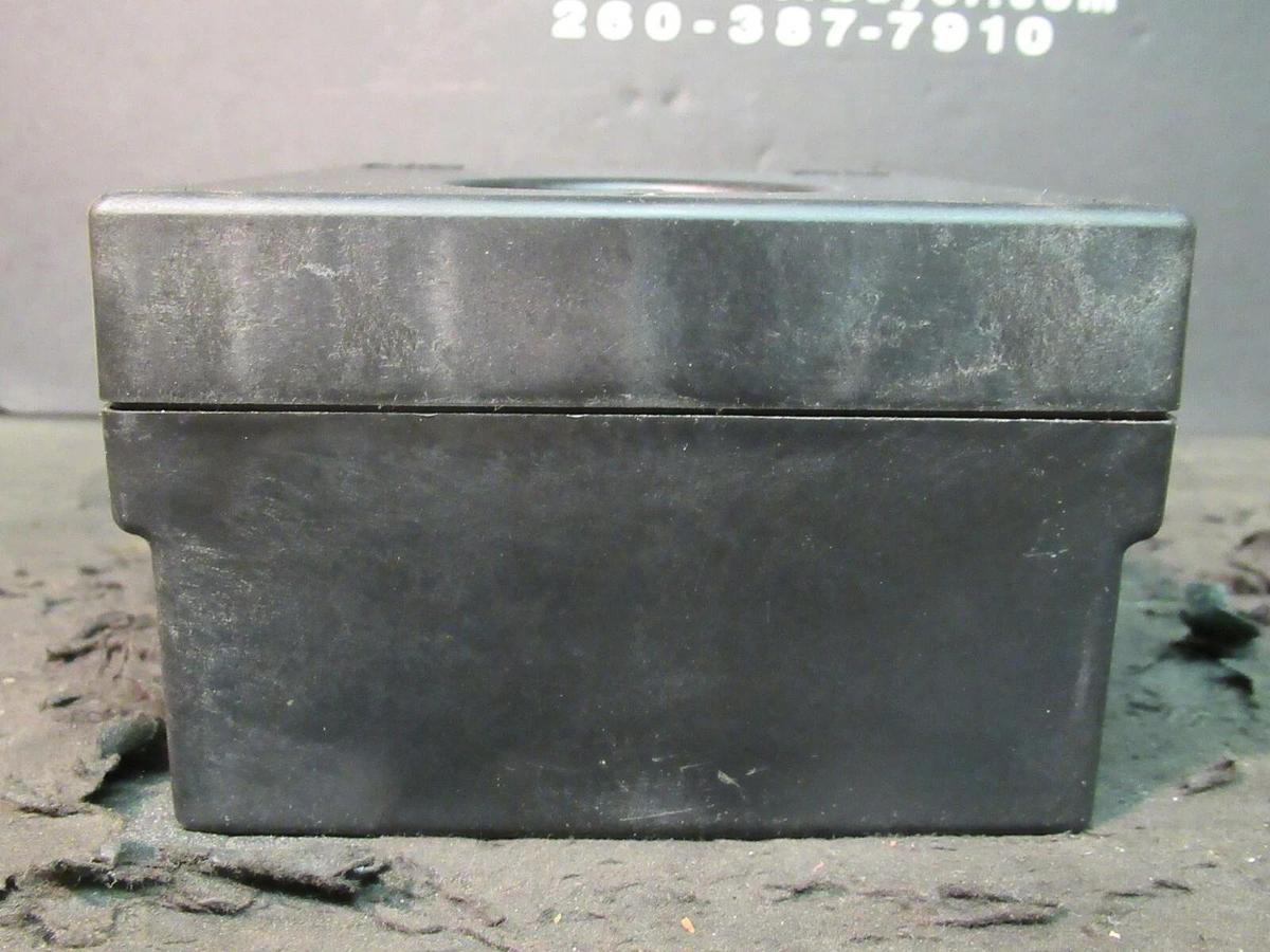 Used SCHNEIDER ELECTRIC S34036 400 - 1600 AMP MASTERPACT POWERPACT CT CURRENT TRANS