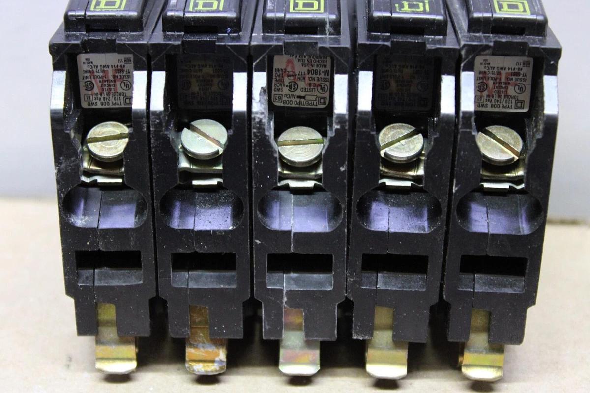 Used LOT OF 5 SQUARE D BREAKERS QOB QOB1020 SINGLE POLE 20 AMP **WARRANTY INCLUDED**