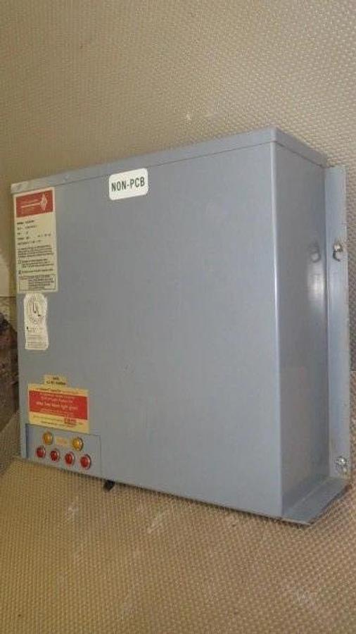 Used MYRON ZUCKER CAPACITOR CALMOUNT SERIES, KVAR 20, 480 V, 3 PHASE - KIM43020-3