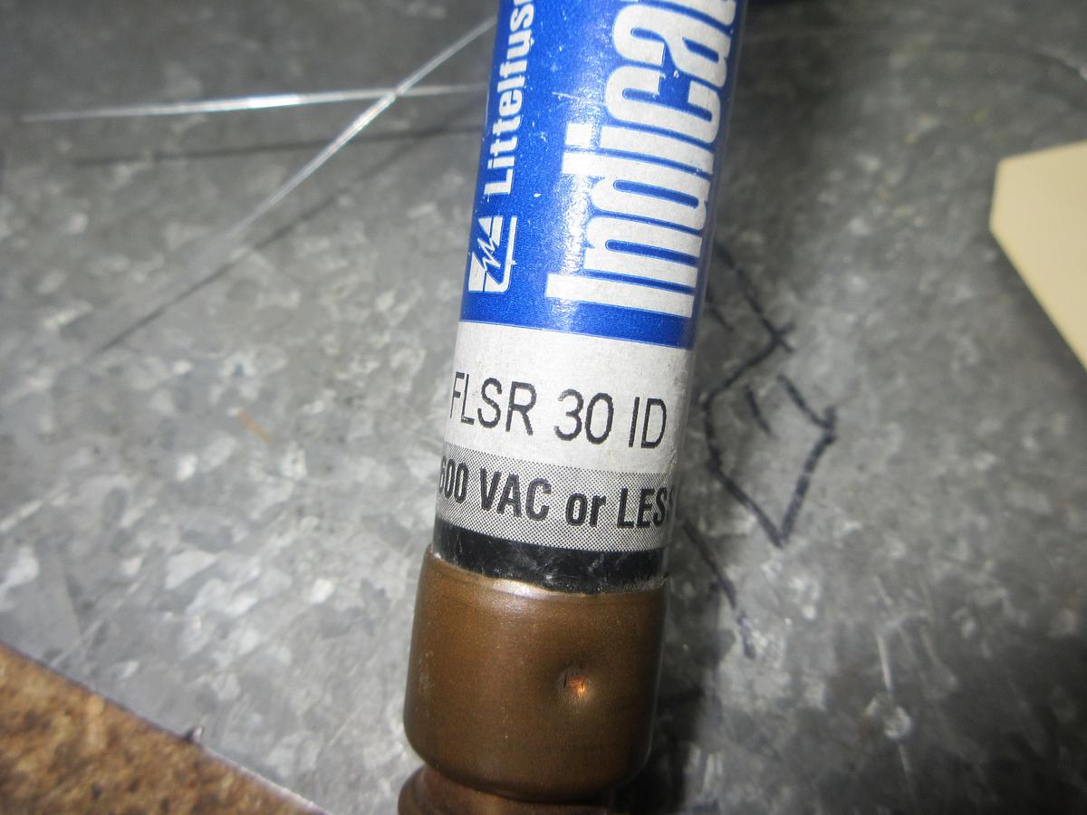 Used LOT OF 3 COOPER BUSSMAN LOW-PEAK FUSES LPS-RK-25SP 25 AMP 600 VAC DUAL ELEMENT TIME DELAY
