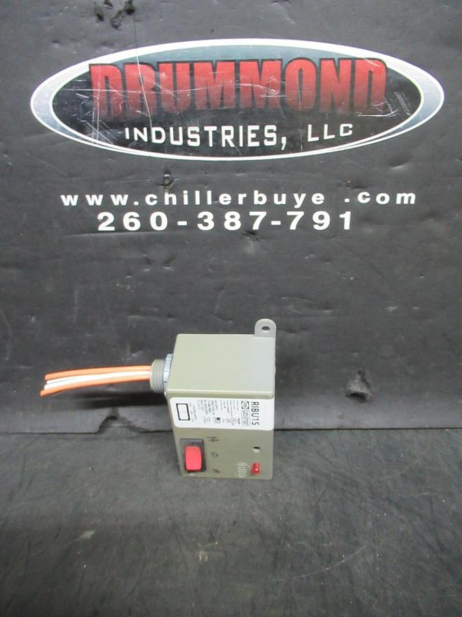 Used FUNCTIONAL DEVICES RIBU1S ENCLOSED RELAY 10 AMP/RES 277 VAC 480 VA 1/3 HP
