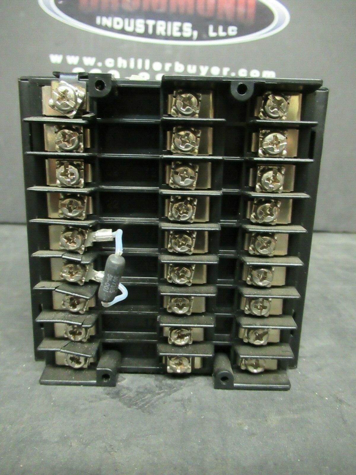 Used HONEYWELL UDC3000 VERSA PRO TEMP CONTROLLER DC300K-0-000-21-B000-0 90-264 VAC