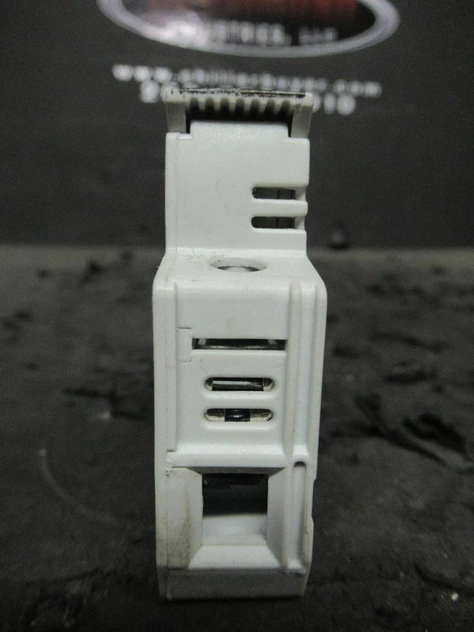 Used COOPER BUSSMANN CC FUSE 30 A 600 V CHCC FUSE HOLDER DIN RAIL MOUNTED SINGLE POLE