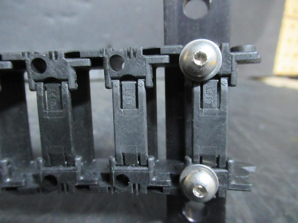 Used NYLATRAC ADJUSTABLE WIRE TRACK 34 LINKS 17" LENGTH X 1 1/2" WIDTH X 1/2" TALL