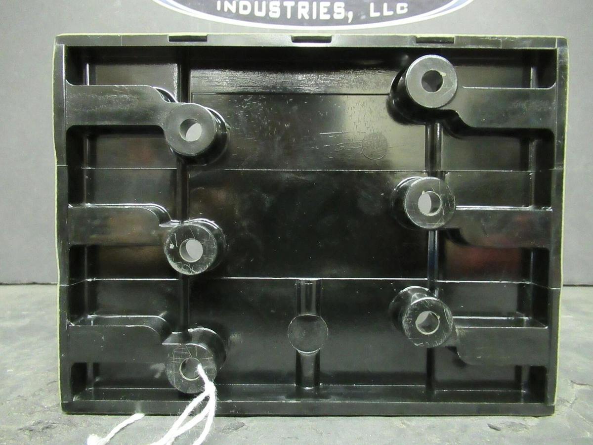 Used LITTELFUSE FUSE HOLDER LH60060-3C FOR 60 AMP 600 V FUSES