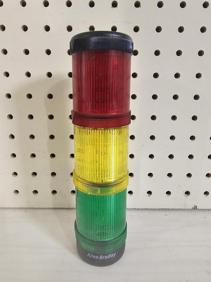Used ALLEN BRADLEY QUALITY LIGHT GREEN,ORANGE, RED WITH BASE AND SINGLE TONE 855T