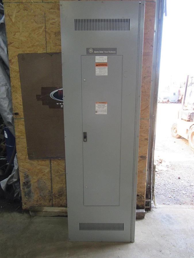Used GE 600 AMP PANELBOARD SPECTRA SERIES APNB 480/277 VOLT MLO