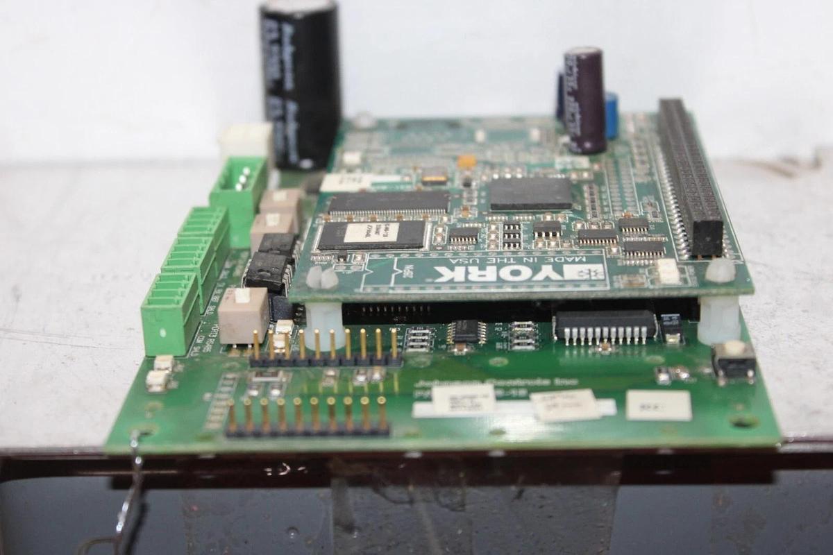 Used JOHNSON CONTROLS CHILLER GATEWAY CARD 25-2698-18 REV. D W/ 25-2783-90001 REV. D