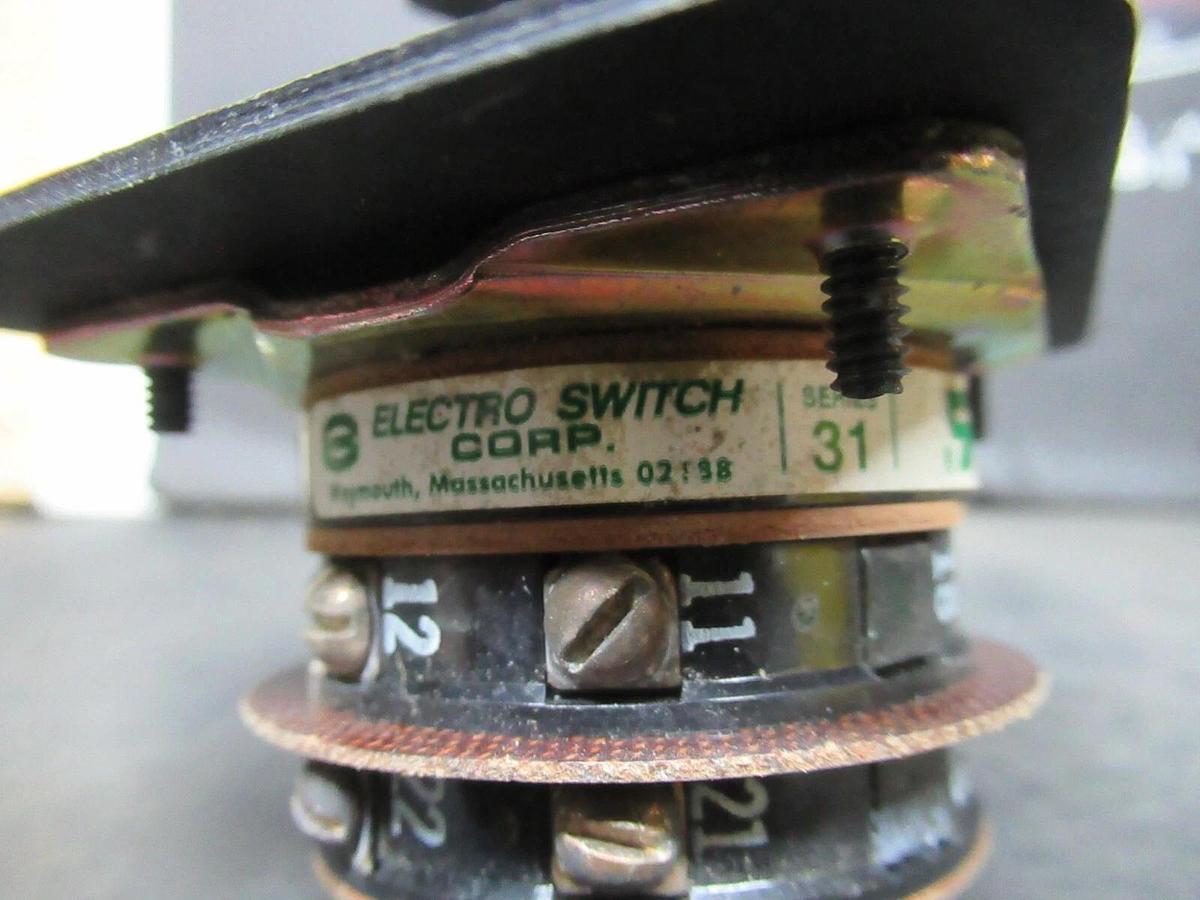 Used ELECTROSWITCH SERIES 31 CONTROL SWITCH 3104C 3-PHASE 125-600 VAC 10-3 AMP