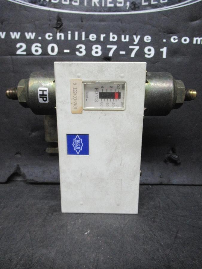 Used TRANE / ALCO PRESSURE CONTROL GAUGE X132400-7401 / FD113-SNBAA-000-07401