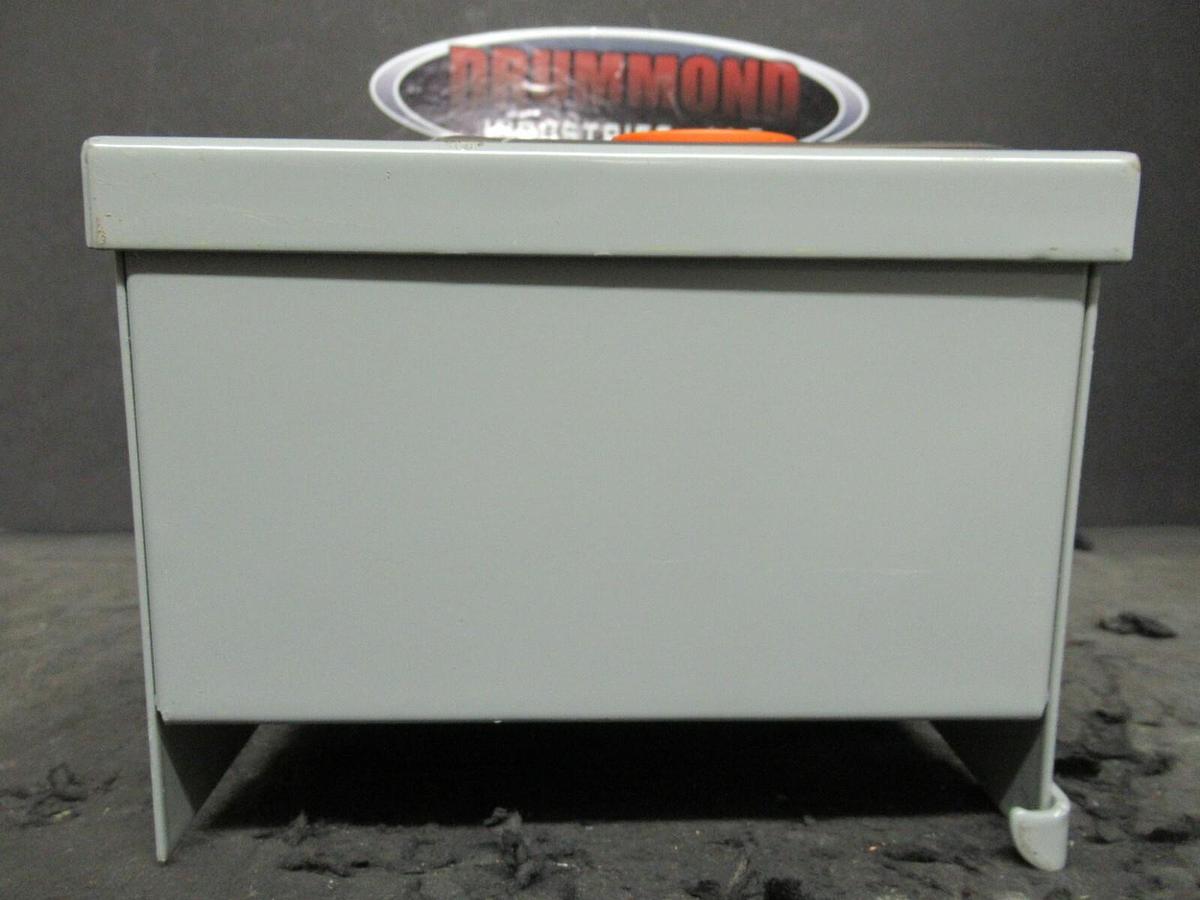 Used SIEMENS ITE BUS PLUG XQ45RG XQ45RGIG 50 AMP 240V 3P4W+GROUND XJ-L 30 AMP BREAKER