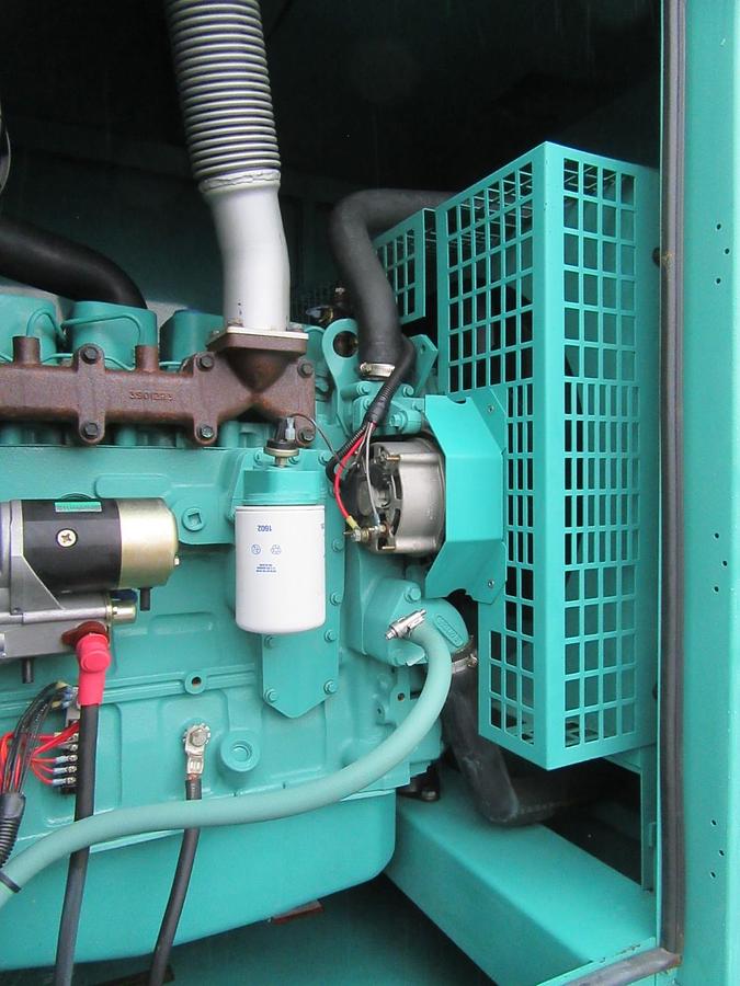 Used 40 KW DIESEL GENERATOR CUMMINS 120/240V B3.9-G2 ENCLOSED RECONNECTABLE VIDEO