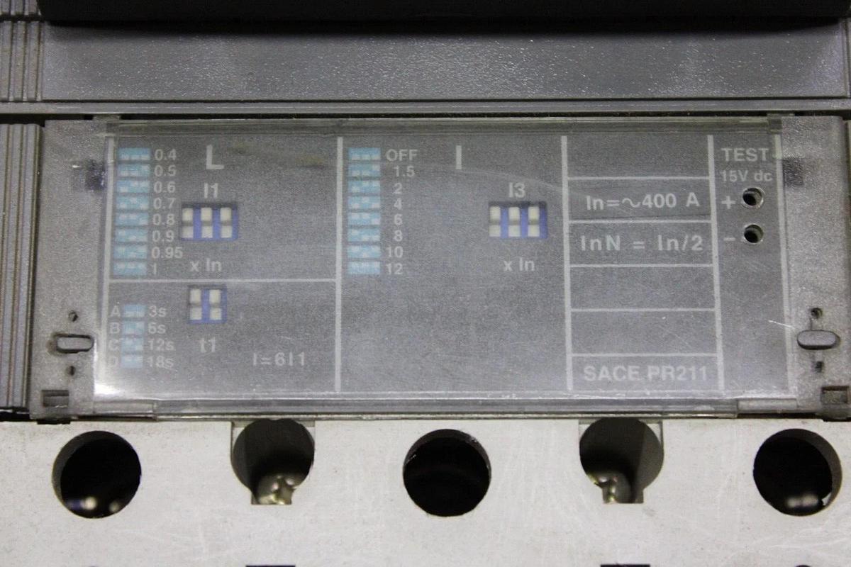 Used ABB CIRCUIT BREAKER S5H 400 AMP 3-POLE 600 VOLT W/ AUXILIARY SWITCH