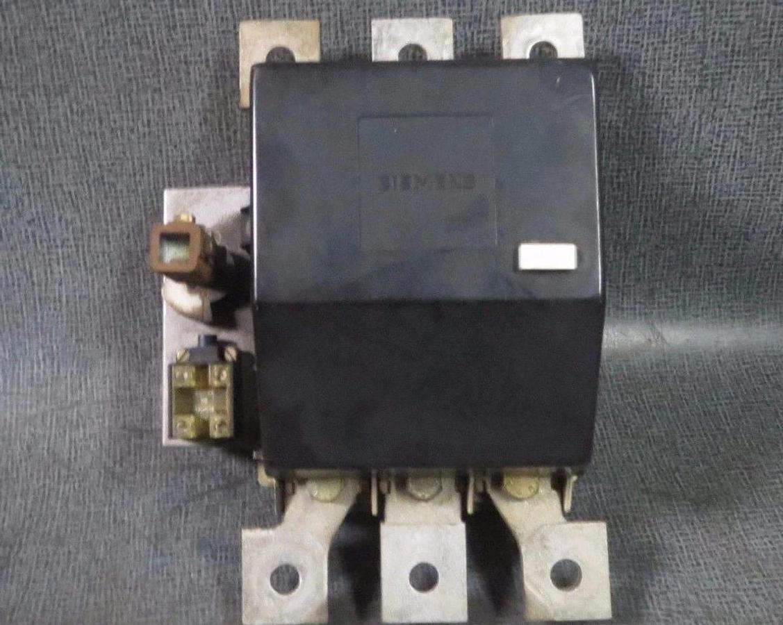 Used SIEMENS FRONT ROTARY OPERATOR SWITCH 1000 AMP 690V  MODEL: 3KE4530-0AA