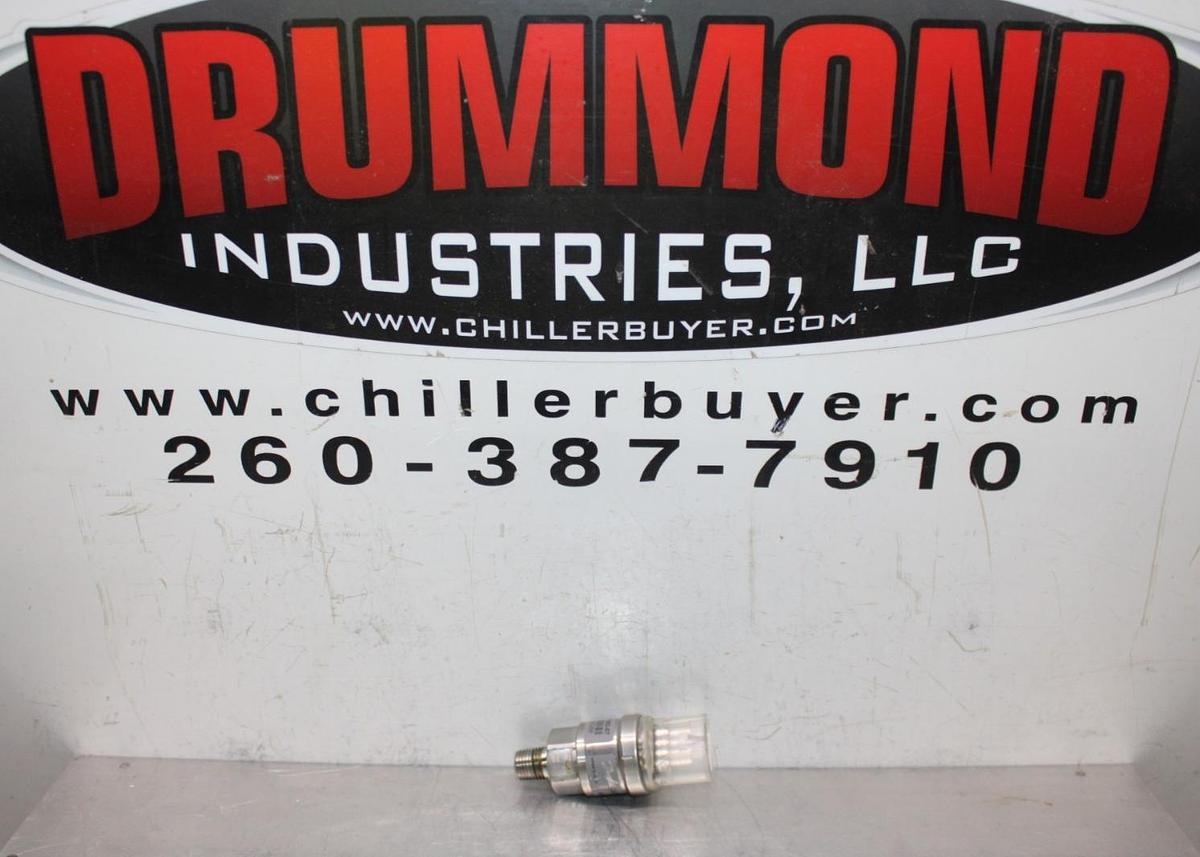 Used DANFOSS TRANSDUCER X13790362-07 AKS-1008 060G438505 0-50 PSIA