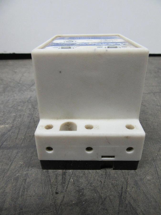 Used SYMCOM MOTOR SAVER MODEL 460 THREE PHASE MOTOR PROTECTOR 480 VAC