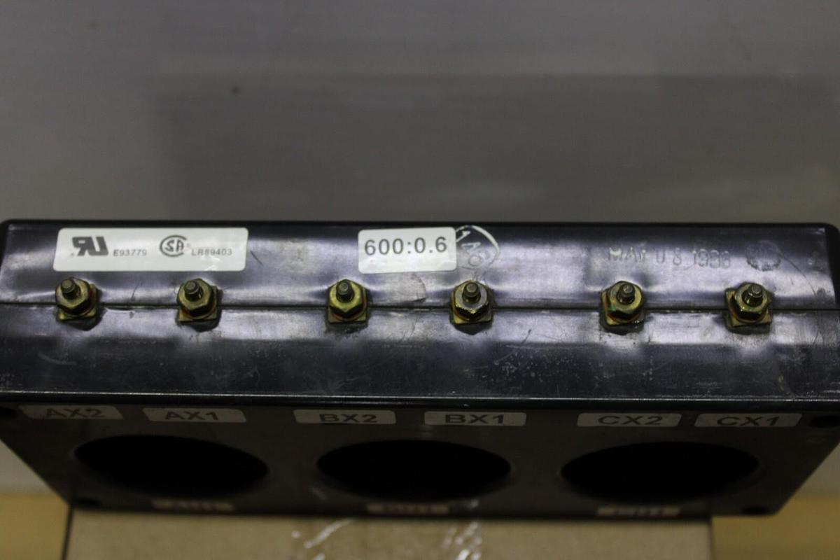 INSTRUMENT TRANSFORMERS 3P85-601-0.6 CURRENT TRANSFORMER CT 600:0.6 A 50-400 HZ