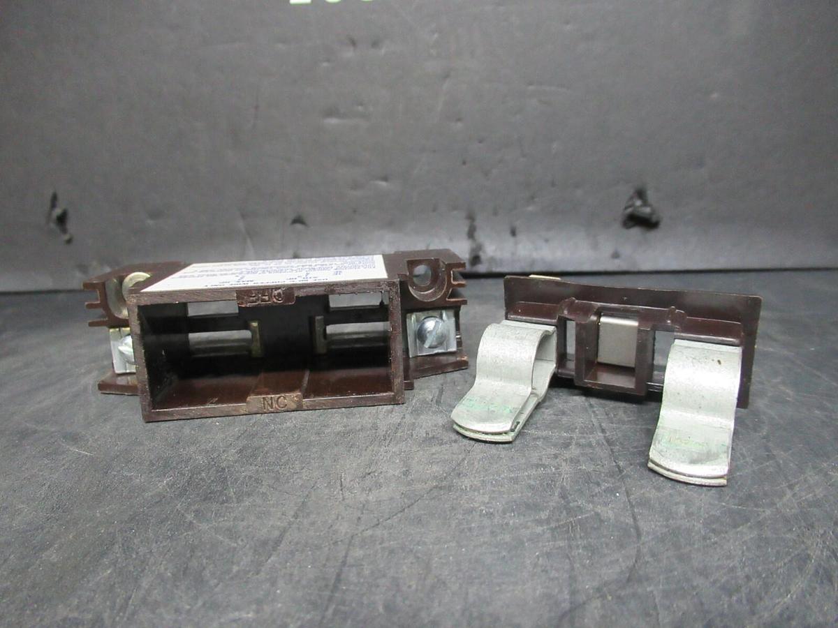 Used CUTLER HAMMER PULL OUT SWITCH DEAD FRONT FUSE PFS3311 3 PHASE 7.5 HP *WARRANTY*