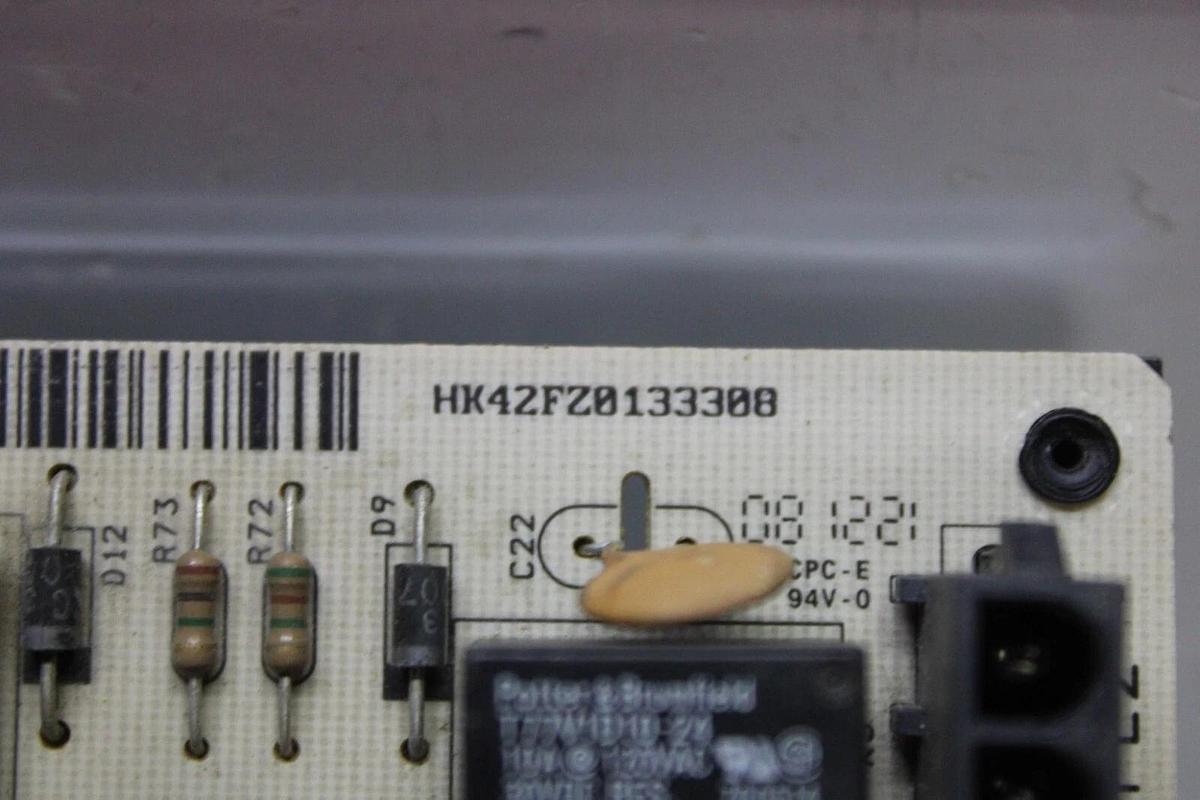 Used CARRIER FURNACE CONTROL BOARD CEPL130438-01 CEBD430-08A HK42FZ013