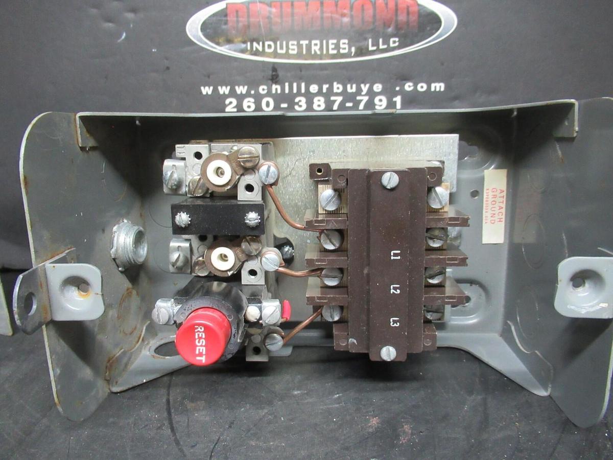 Used ENCLOSED CUTLER HAMMER STARTER FOR AC UNIT 9586H7132B 30 AMP 600 VAC 4-POLE