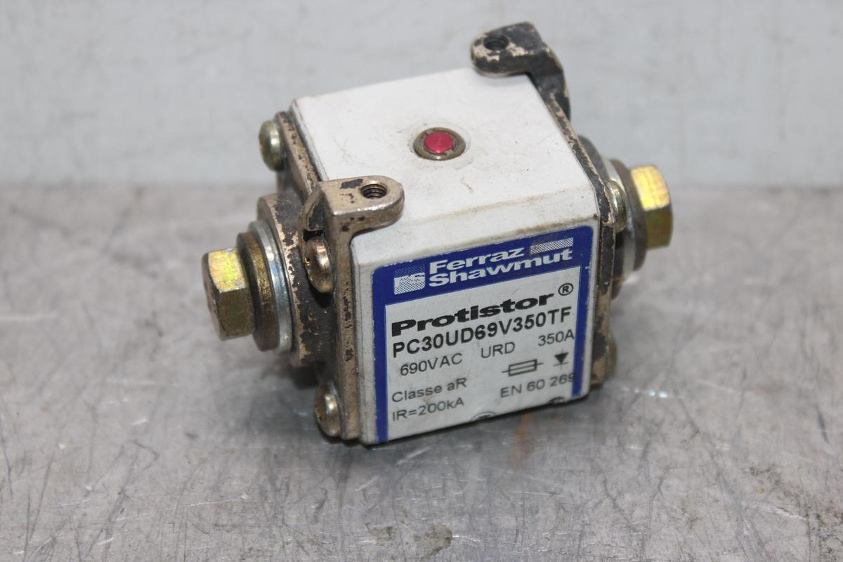 Used BUSSMAN SQUARE BODY FUSE 170M5813 700 AMP 690/700 VAC