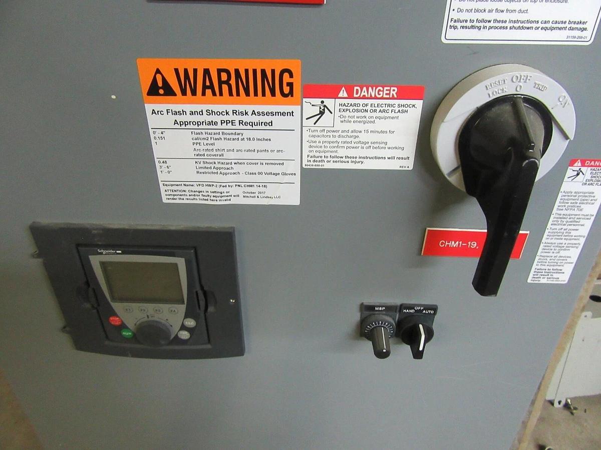 Used SQUARE D M-FLEX VARIABLE SPEED DRIVE MFDFG4VW ATV61HU30N4 5 HP 4 KW 460 VOLT