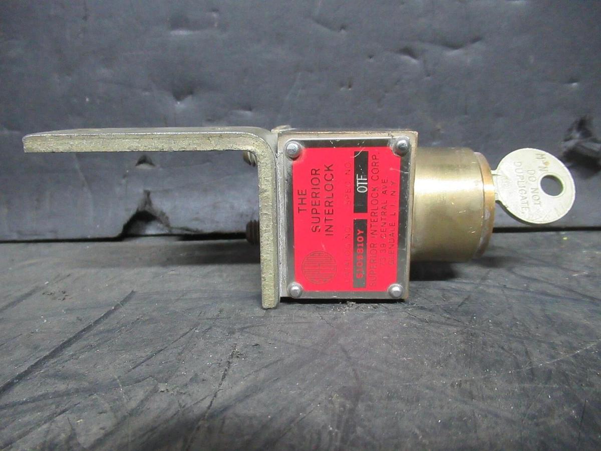 Used SUPERIOR INTERLOCK S105810Y PANEL LOCK AND KEY **WARRANTY INCLUDED**