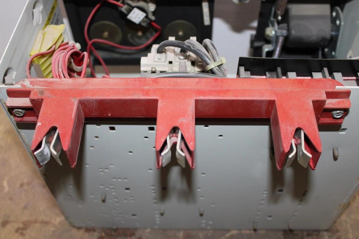 Used WESTINGHOUSE MCC MOTOR CONTROL BUCKET FREEDOM 2100 12" SIZE 2 CL75250