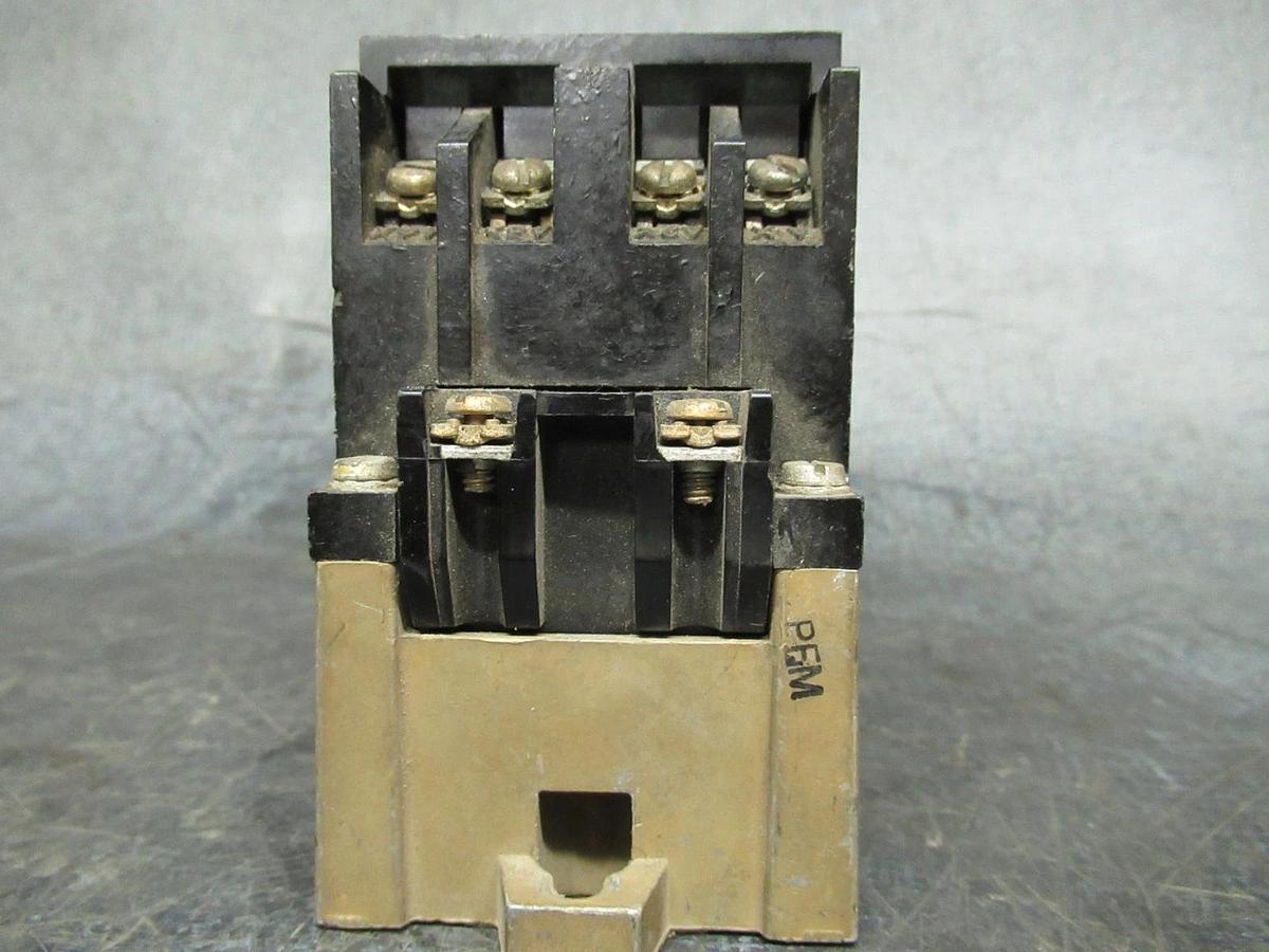 Used ALLEN-BRADLEY CONVERTIBLE CONTROL RELAY 700-P200A1 SERIES A 120V-600V 7200VA