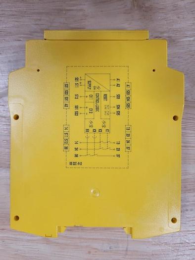 Thompson Machinery Controller Relay Fail Safe Cat. 3 24VDC Delay Off
