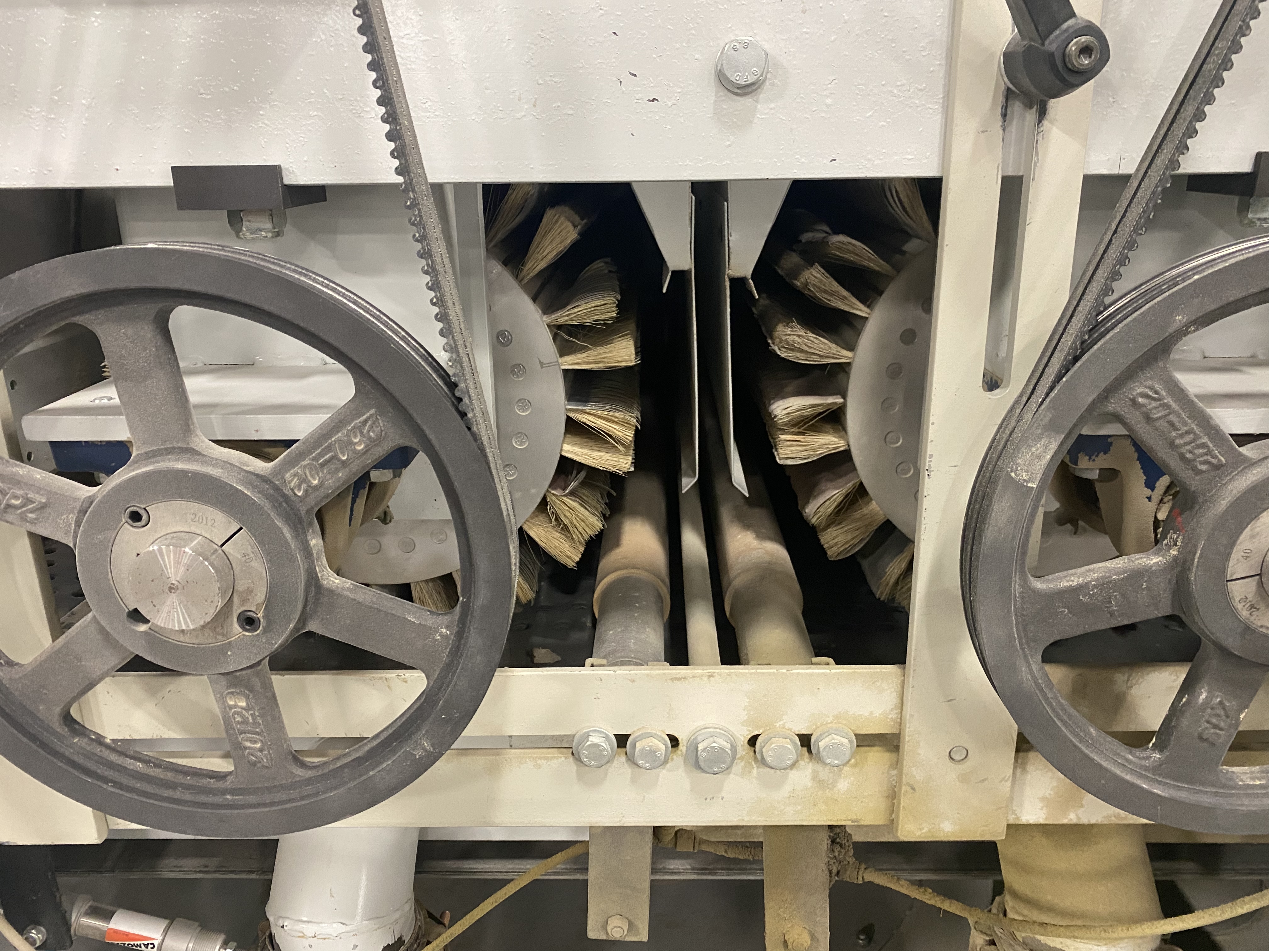 Used 2003 Unisanding Cross Sander 2.4.0 k.v. + 1.2.0.V