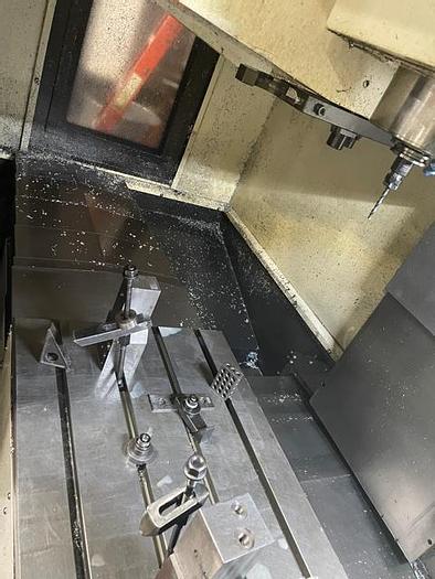 Used 2015 HYUNDAI-WIA F500VM 4-Axis Vertical Machining Center