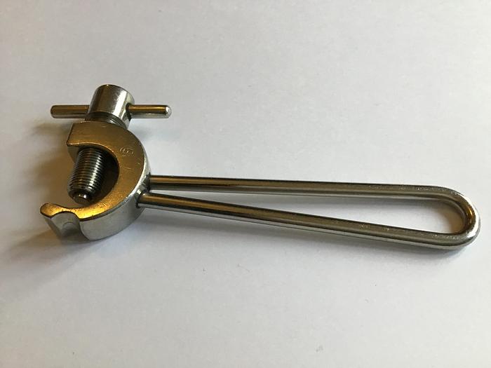 Used SYNTHES Handle Guide for Standard Tibial Nails 355.19