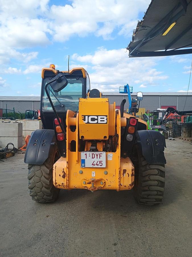 Used JCB 540-180 2017