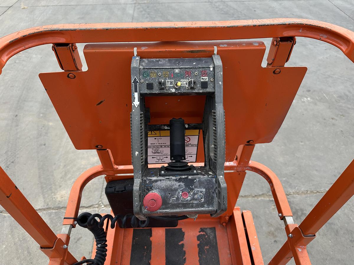 Used JLG 2030ES 2014