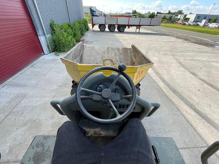 Used Neuson 3001 2014