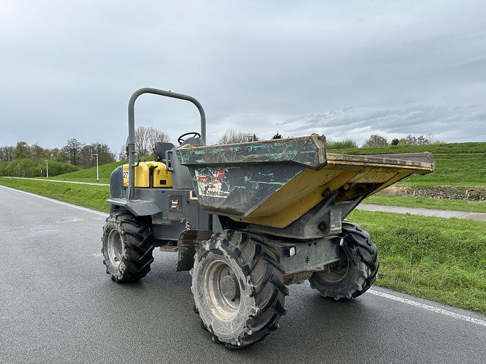 Used Neuson 6001 2013