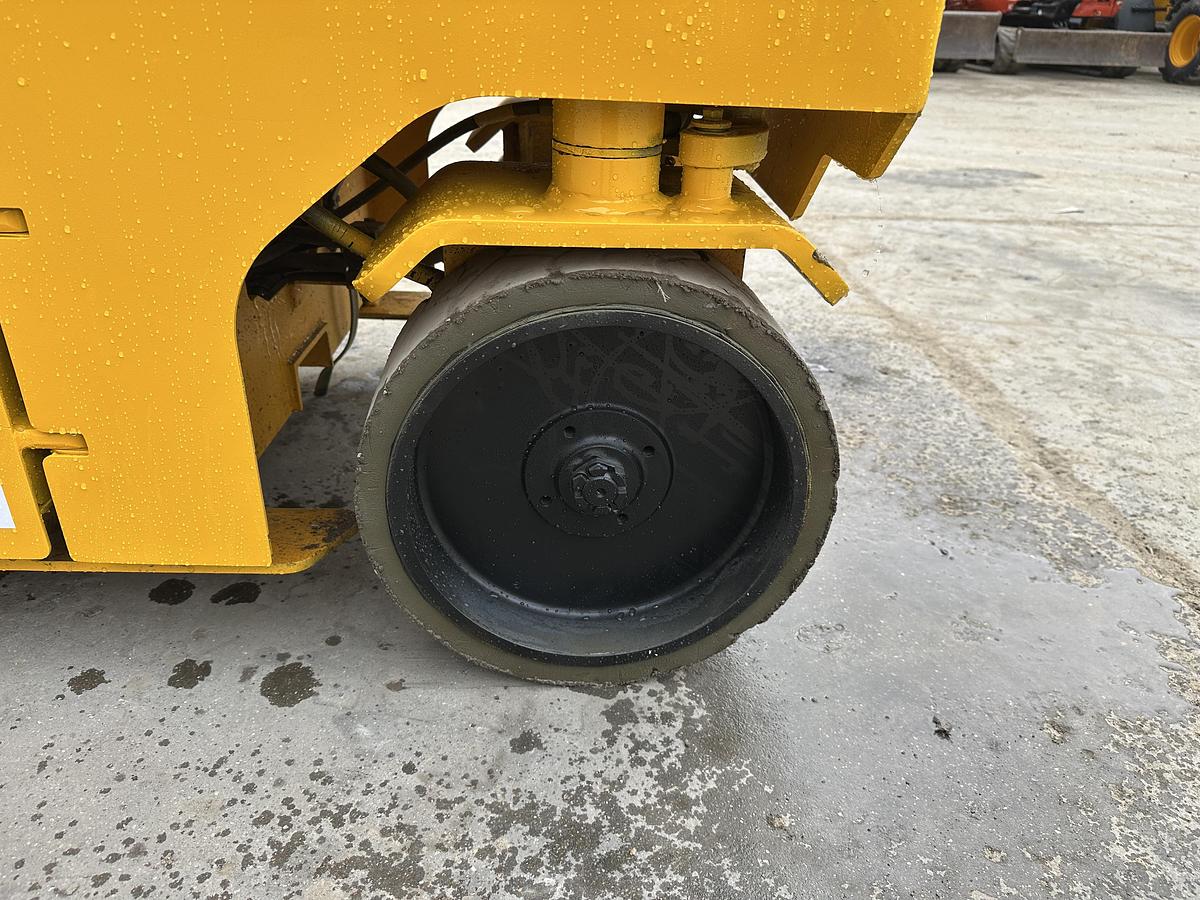 Used JCB S2032E 2018