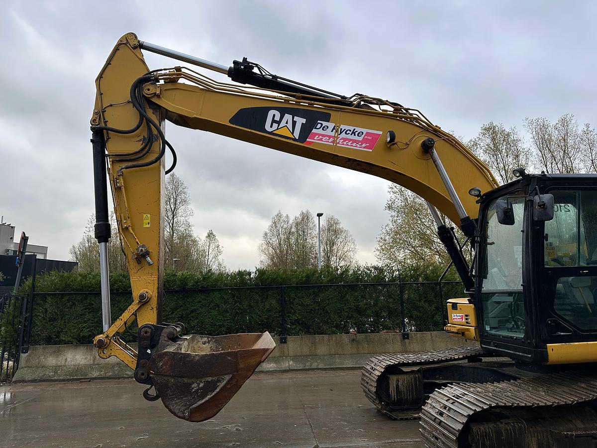 Used Catterpillar 320FL 2017