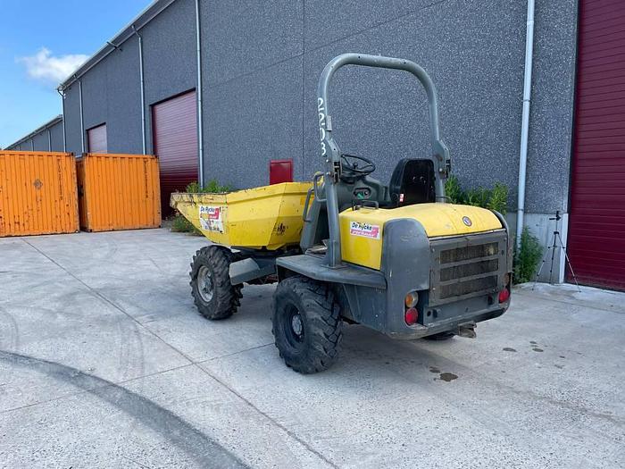 Used Neuson 3001 2014