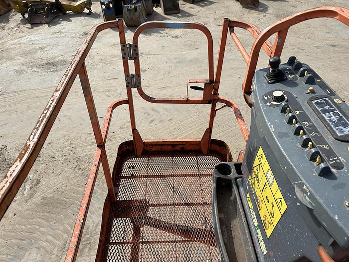 Used JLG 600AJ 2011
