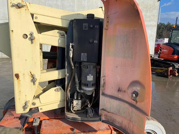 Used JLG E 300 AJ