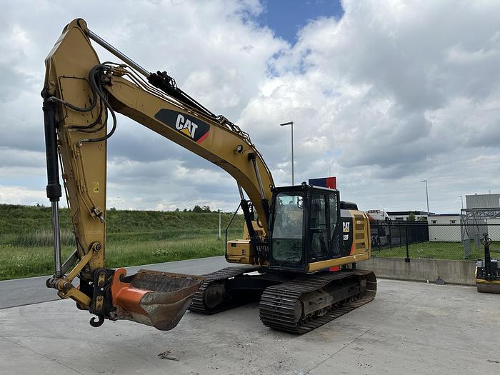 Used CAT 320FL 2017