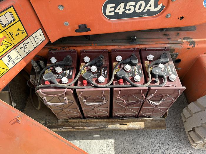 Used JLG E450 2008