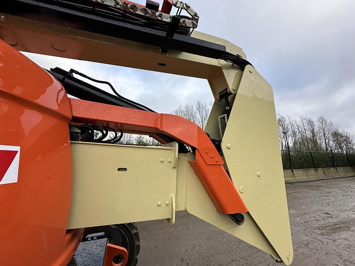 Used JLG 600AJ 2007